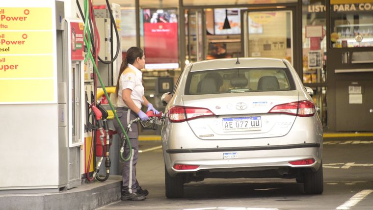 Los conductores misioneros buscan cruzar la frontera para ahorrar hasta 30% del precio en el surtidor.&nbsp;