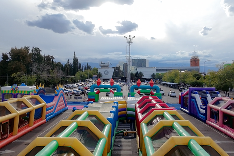 Super Jump desembarcó en Mendoza Shopping. Super Jump desembarcó en Mendoza Shopping.