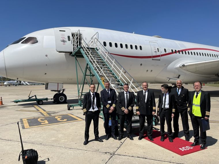 Piñeyro y su equipo de tripulación Foto: Twitter Enrique Piñeyro