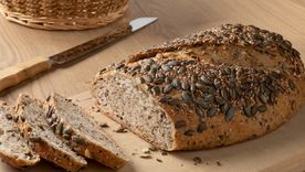 Pan con semillas casero crocante y delicioso: receta paso a paso. Pan con semillas casero crocante y delicioso: receta paso a paso.