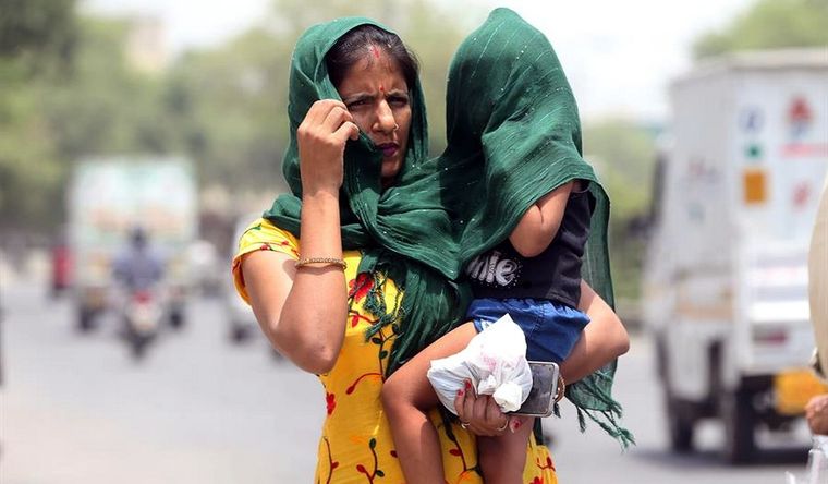 Las elecciones en India se dieron bajo una severa ola de calor. Foto: Efe.