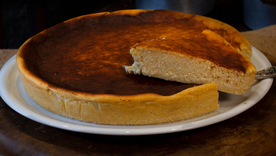 La receta de quesada pasiega se transmitía de generación en generación en zonas rurales. La receta de quesada pasiega se transmitía de generación en generación en zonas rurales.