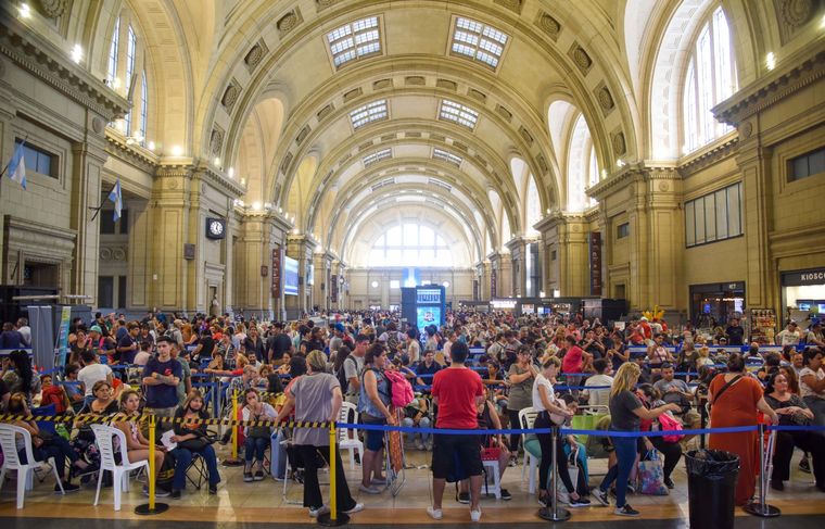 Los pasajes a Mar del Plata se agotaron y ahora queda esperar que caigan reservas Foto: Noticias Argentinas