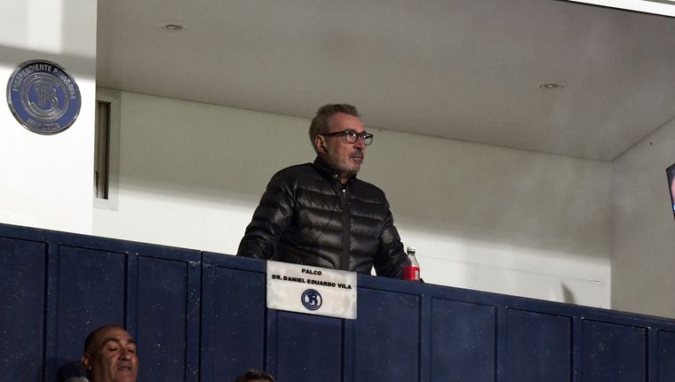 Vila habló del futuro de Villa y tomó una determinación con Sequeira. Foto: ALF PONCE MERCADO / MDZ