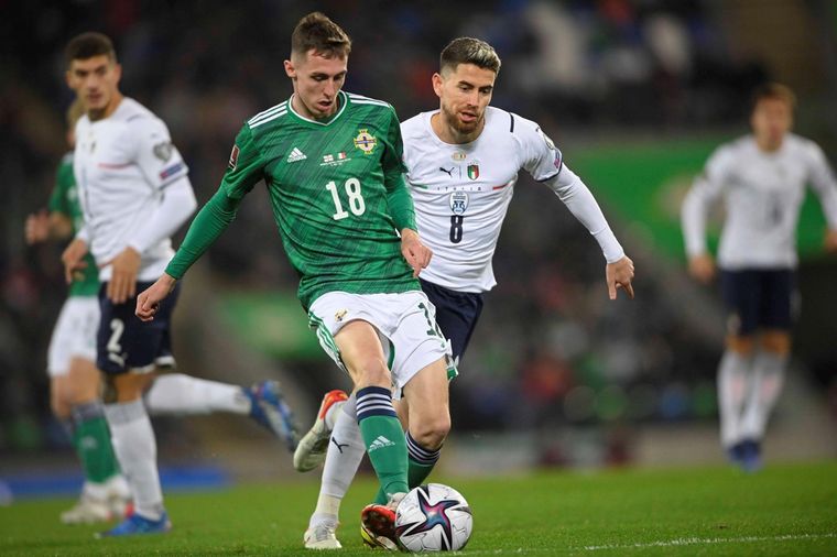 Italia empató con Irlanda y jugará el Repechaje. Foto: EFE