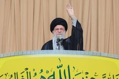 El ayatolá Alí Jamenei, sucesor de Jomeini, es el líder actual de la República Islámica. El ayatolá Alí Jamenei, sucesor de Jomeini, es el líder actual de la República Islámica.