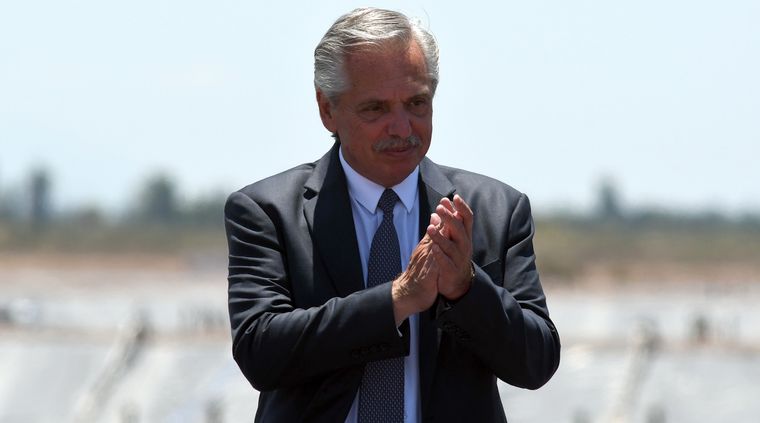 El presidente llega a la provincia cerca del mediodía Foto: ALF PONCE MERCADO / MDZ