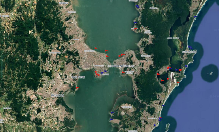 Las banderas rojas indican las playas contaminadas de Brasil. Las banderas rojas indican las playas contaminadas de Brasil.