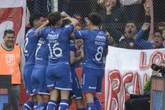Unión festeja uno de los goles ante el Rojo. Foto: Télam Unión festeja uno de los goles ante el Rojo. Foto: Télam