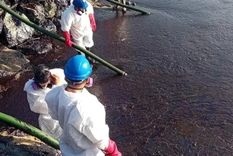 El derrame se produjo en las costas de Trinidad y Tobago pero puede extenderse a otras islas de la región. Foto: Noticias Argentinas