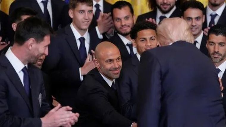 Javier Mascherano estrecha su mano con Donald Trump en la Casa Blanca. ¿Qué dijo el Jefecito sobre la visita?