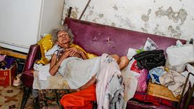 Pilar, de 81 años, convaleciente del virus chikungunya en su casa de La Habana en noviembre.