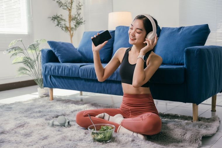 La música relajante ayuda a masticar más despacio y saborear más. La música relajante ayuda a masticar más despacio y saborear más.