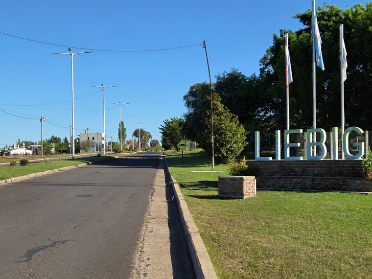 Pueblo Liebig es un pueblo entrerriano nacido alrededor de un histórico frigorífico de capitales ingleses. &nbsp;