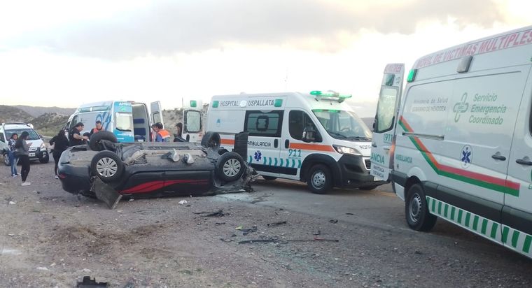 Así quedó el vehículo tras el vuelco Foto: Ministerio de Seguridad