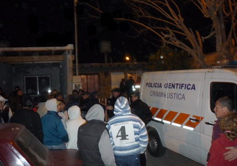 La vivienda de las víctimas estaba custodiada por policías. Foto: MDZ