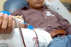 una joven esta en riesgo de muerte por la fe religiosa de su madre