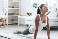 Pilates en casa perfecto para reducir la cintura. Foto: Shutterstock