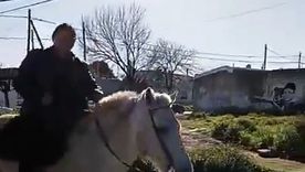 La llegada del candidato libertario Mariano Crespi.&nbsp;