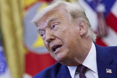 trump acuso a iran de violar el alto al fuego en un ataque de drones contra buques en ormuz
