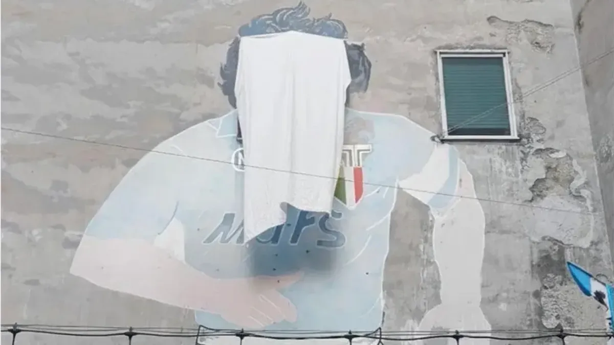 Taparon la cara de Diego Maradona en el famoso mural de Nápoles: los motivos del insólito hecho