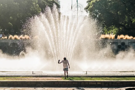 Este muro atmosférico es la razón por la que gran parte de Argentian enfrenta una ola de calor. Este muro atmosférico es la razón por la que gran parte de Argentian enfrenta una ola de calor.