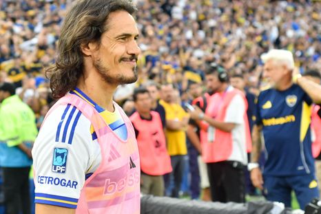 Cavani regresó a las canchas y quedó en le centro de la escena. Cavani regresó a las canchas y quedó en le centro de la escena.