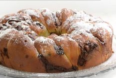 Esta receta de rosca de Pascua trenzada, está rellena de chocolate y almendras. Foto: Instagram @madapatisserie