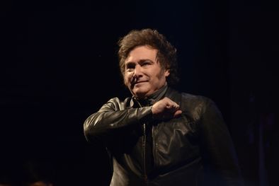 MDZol | Javier Milei se aproxima al dilema de un apoyo que empieza a resentirse y una actividad económica que no termina de despegar. Foto: Juan Mateo Aberastain/MDZ