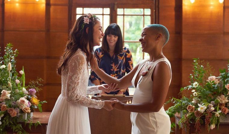 La iglesia bendecirá a las parejas del mismo sexo, pero no les dará todavía el derecho a casarse. Foto: Getty Images.