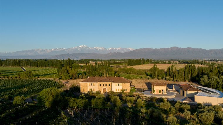 La propiedad familiar y la bodega están conectadas bajo tierra.&nbsp;