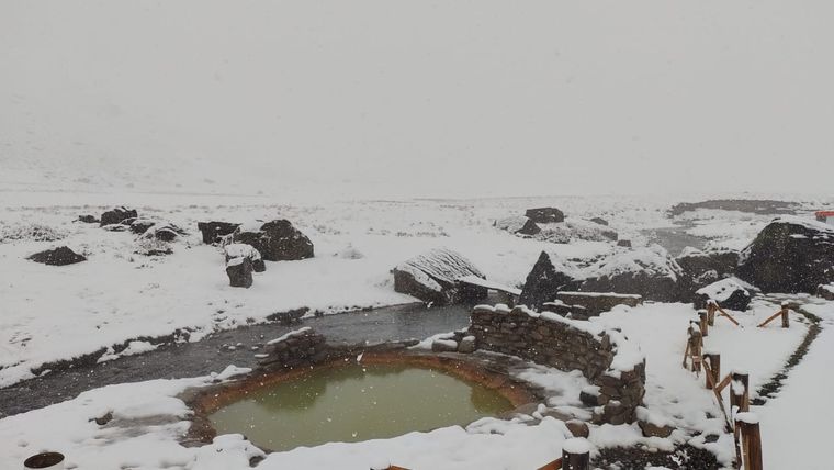 Este viernes 20 de mayo la montaña amaneció nevada en Mendoza