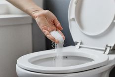Un truco de limpieza que mejora tu baño a largo plazo. Foto: Shutterstock