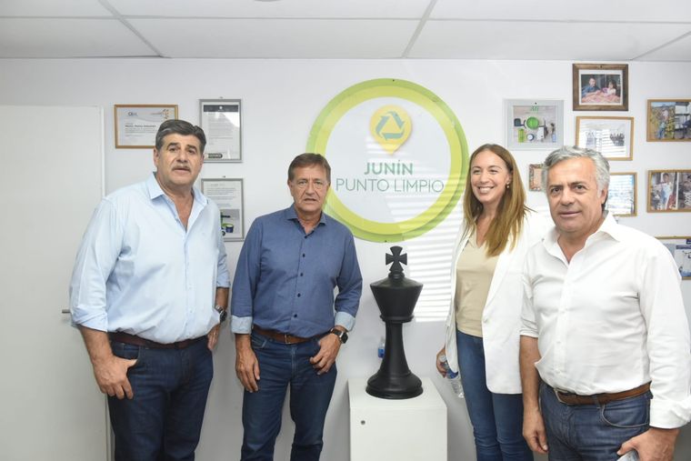 La diputada nacional recorrió Junín junto al gobernador, junto al vice y con el senador radical. Foto: Prensa Gobierno de Mendoza.