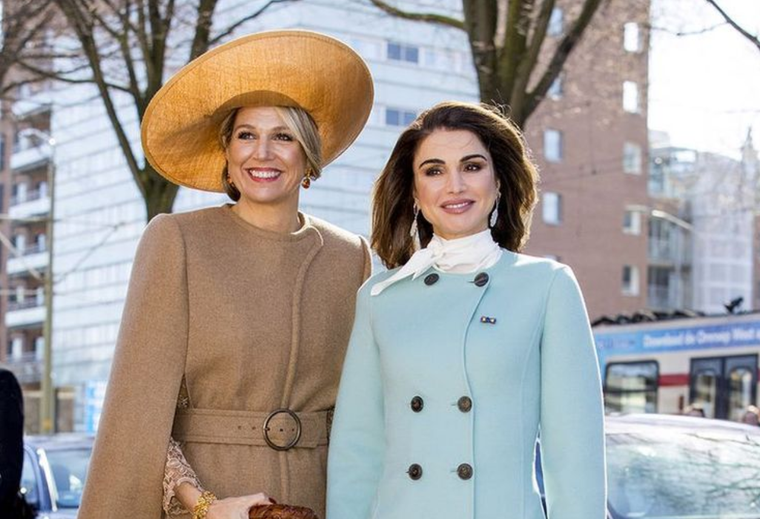 Tanto Máxima de los Países Bajos como Rania de Jordania se destacan por tener un estilo sencillo pero muy elegante. Foto: Pinterest - @harpersbazaar.com