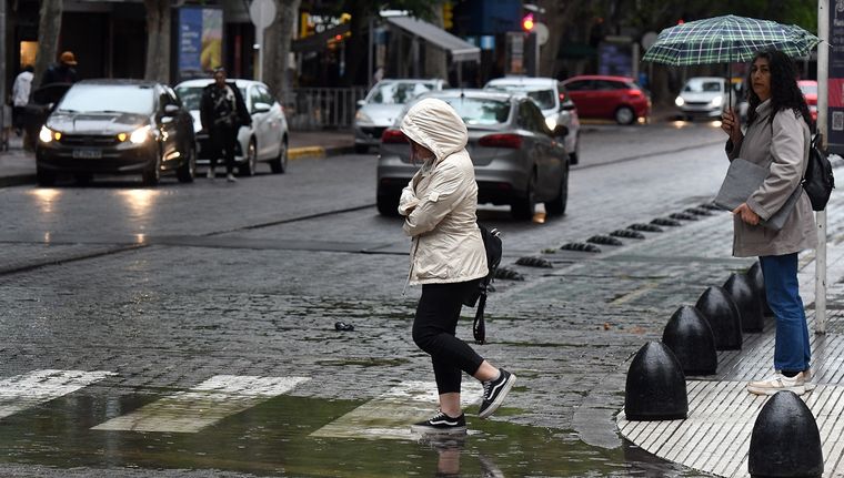 Las advertencias del SMN para este jueves. Foto: ALF PONCE MERCADO / MDZ