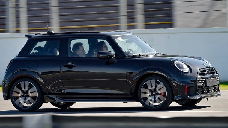 Nuevo MINI John Cooper Works 2025 en Argentina: precio, motor y equipamiento Nuevo MINI John Cooper Works 2025 en Argentina: precio, motor y equipamiento