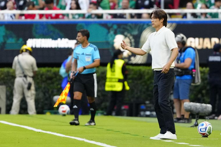Corea del Sur se quedó sin DT y generó un escándalo nacional tras la eliminación en el Mundial.