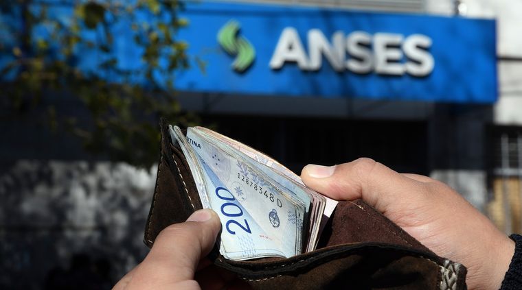 Anses paga un nuevo bono extra a partir de agosto Foto: ALF PONCE MERCADO / MDZ