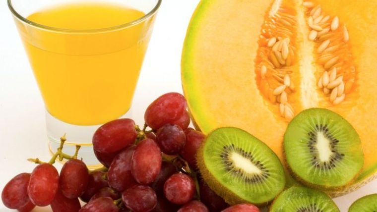 Se puede combinar el kéfir con algunas frutas. Se puede combinar el kéfir con algunas frutas. 