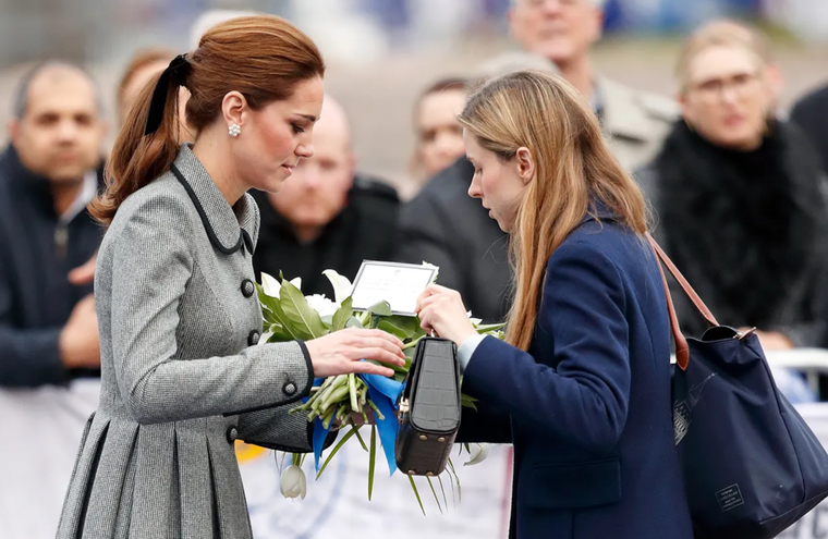 Kate Middleton tiene una muy buena relación con su secretaria personal. Foto: Hello! Magazine