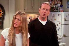 Distancia Bruce Willis impuso límites en sus escenas con Jennifer Aniston