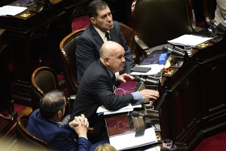 El diputado Aldo Leiva en el homenaje en medio del debate por la Ley de Glaciares. El diputado Aldo Leiva en el homenaje en medio del debate por la Ley de Glaciares.