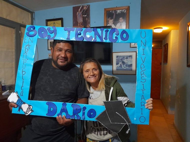 La hermana del funcionario desaparecido posteó un desesperado pedido por la aparición de su hermano.