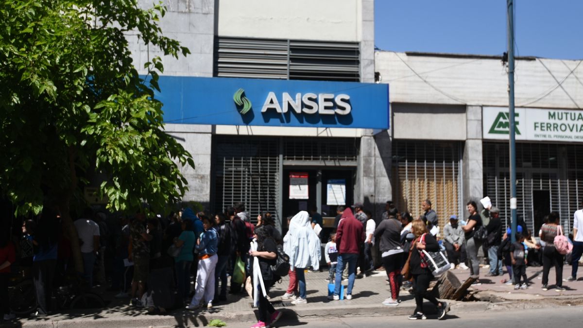 Anses fijó los nuevos montos de junio: el total que cobra AUH por hijo y Tarjeta Alimentar