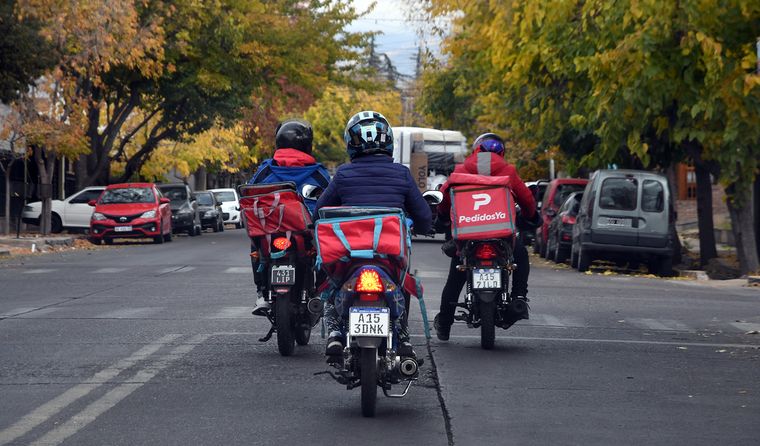 En Mendoza, como en el resto del país, los jóvenes enfrentan salarios bajos, empleo en negro y falta de futuro laboral.