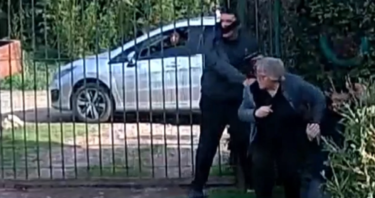 Así fue la violenta entradera en Glew Foto: Captura de video.