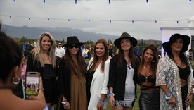 Las chicas lucieron looks únicos y originales a la altura de este gran evento Foto: Rodrigo DAngelo / MDZ