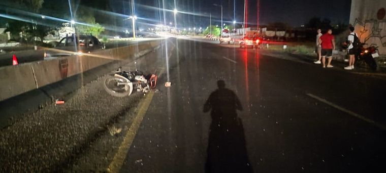 Así quedó la moto siniestrada sobre Juan José Paso Foto: Ministerio de Seguridad de Mendoza