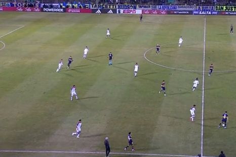 El Boca del Vasco Arruabarrena ya juega ante Athletico Paranaense en Salta. El Boca del Vasco Arruabarrena ya juega ante Athletico Paranaense en Salta.